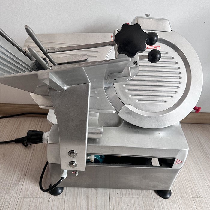 product-700-700 桌面自动割肉机(1)